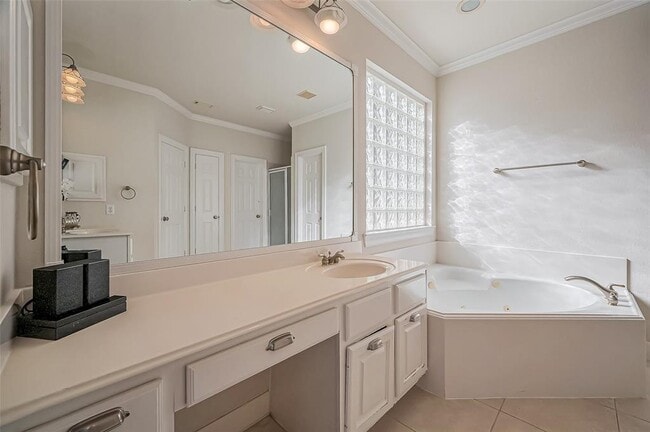 Building Photo - 12431 Rosa Ridge Ln