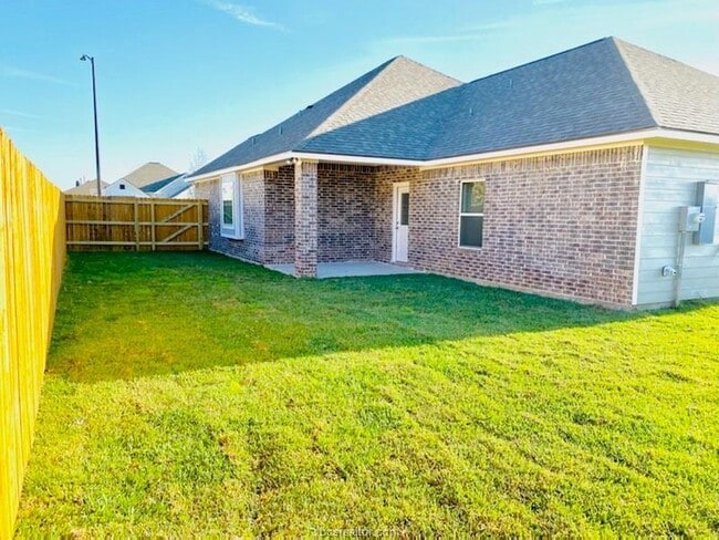 Building Photo - 3904 Brownway Dr