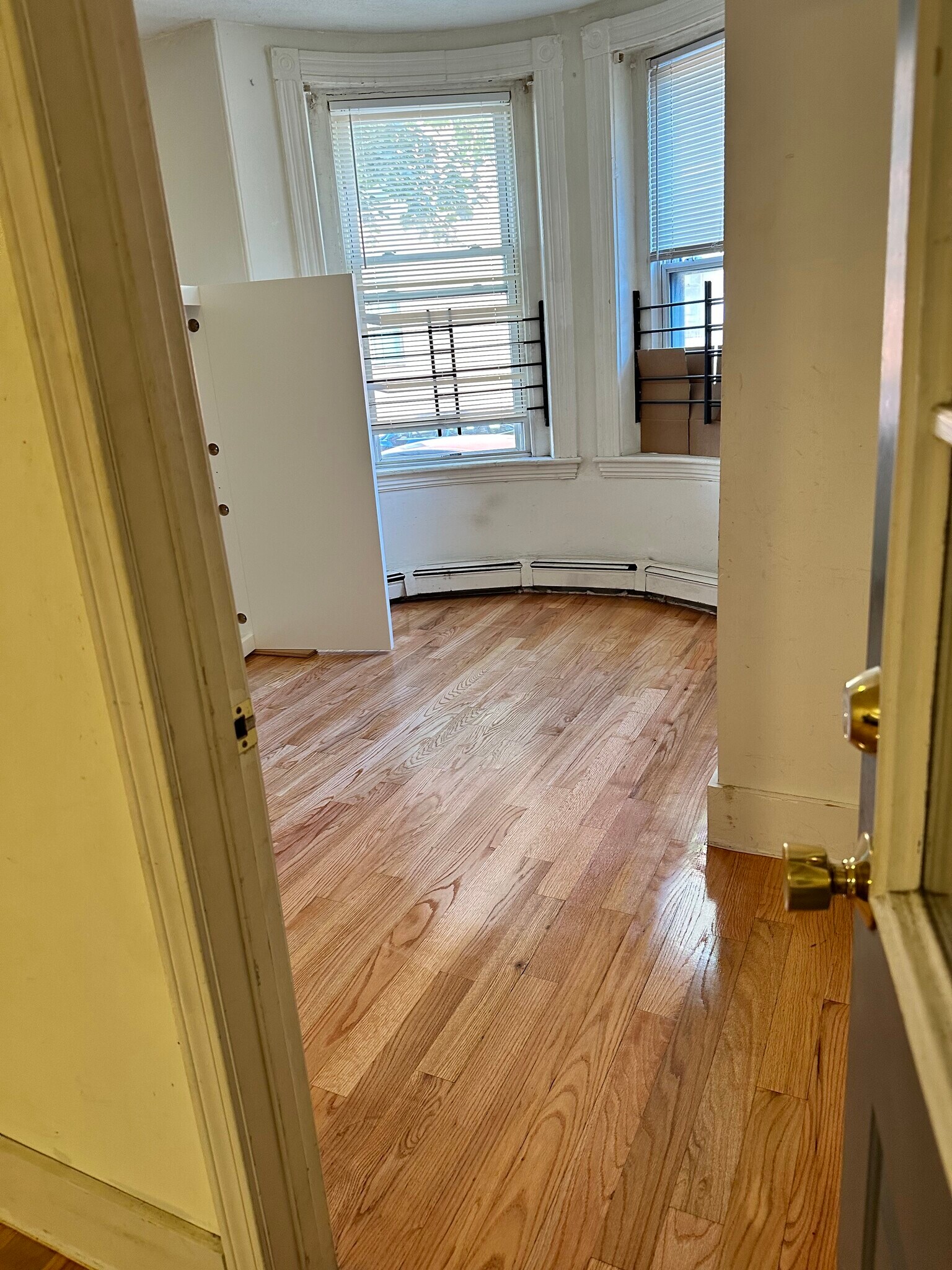 Building Photo - 3 Warwick St