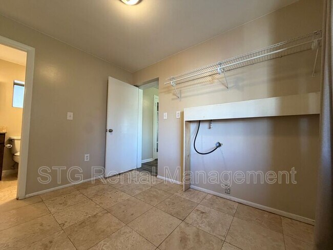 Building Photo - 337 W 200 N