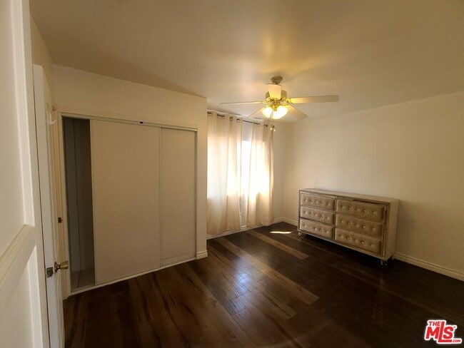 Building Photo - 18133 Lull St