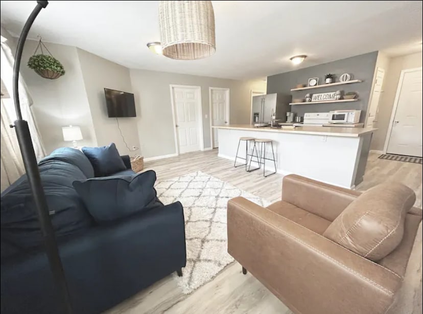 Building Photo - 101 S Buchanan St