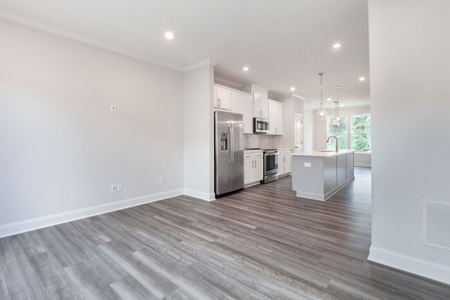 Building Photo - Newly Constructed 2/4 Townhome Directly on...