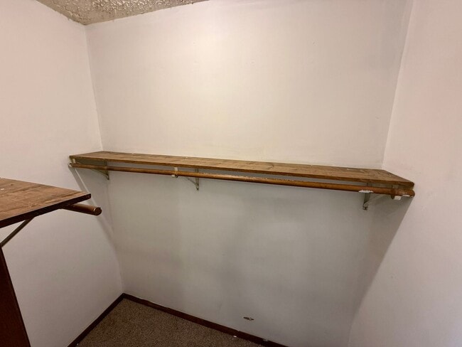 Building Photo - 2 Bed 1 Bath with a 2 Room Loft - Section ...