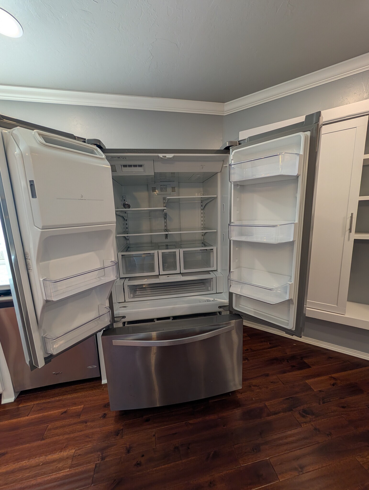 Doucle door fridge - 8701 NW 116th St