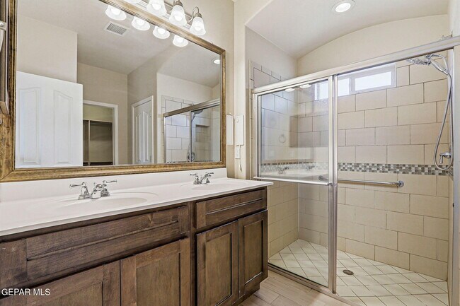 Building Photo - 7533 Red Cedar Dr