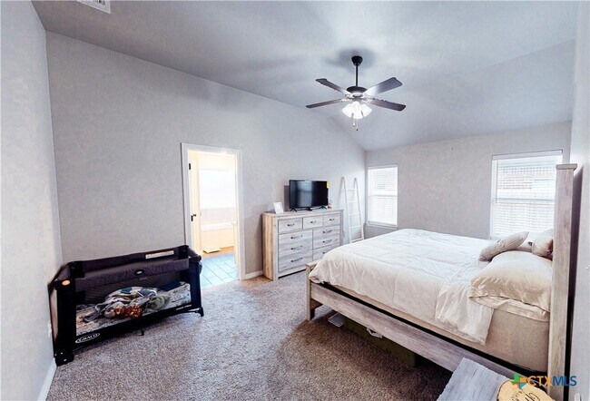 Building Photo - 408 Holstein Dr