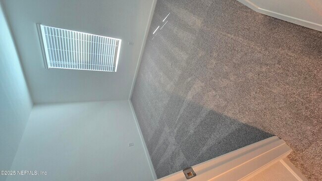 Building Photo - 653 Holly Lks Dr