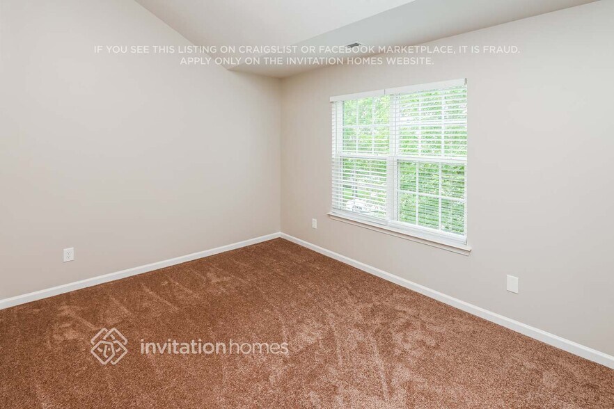 Building Photo - 1359 Sinai Pl NW