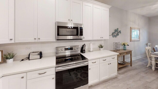 Building Photo - 114 Seabreeze Cir