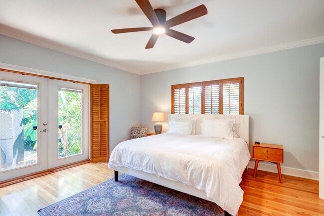 Building Photo - 411 26th St