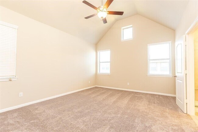 Building Photo - 5546 Sallow Bay Ln
