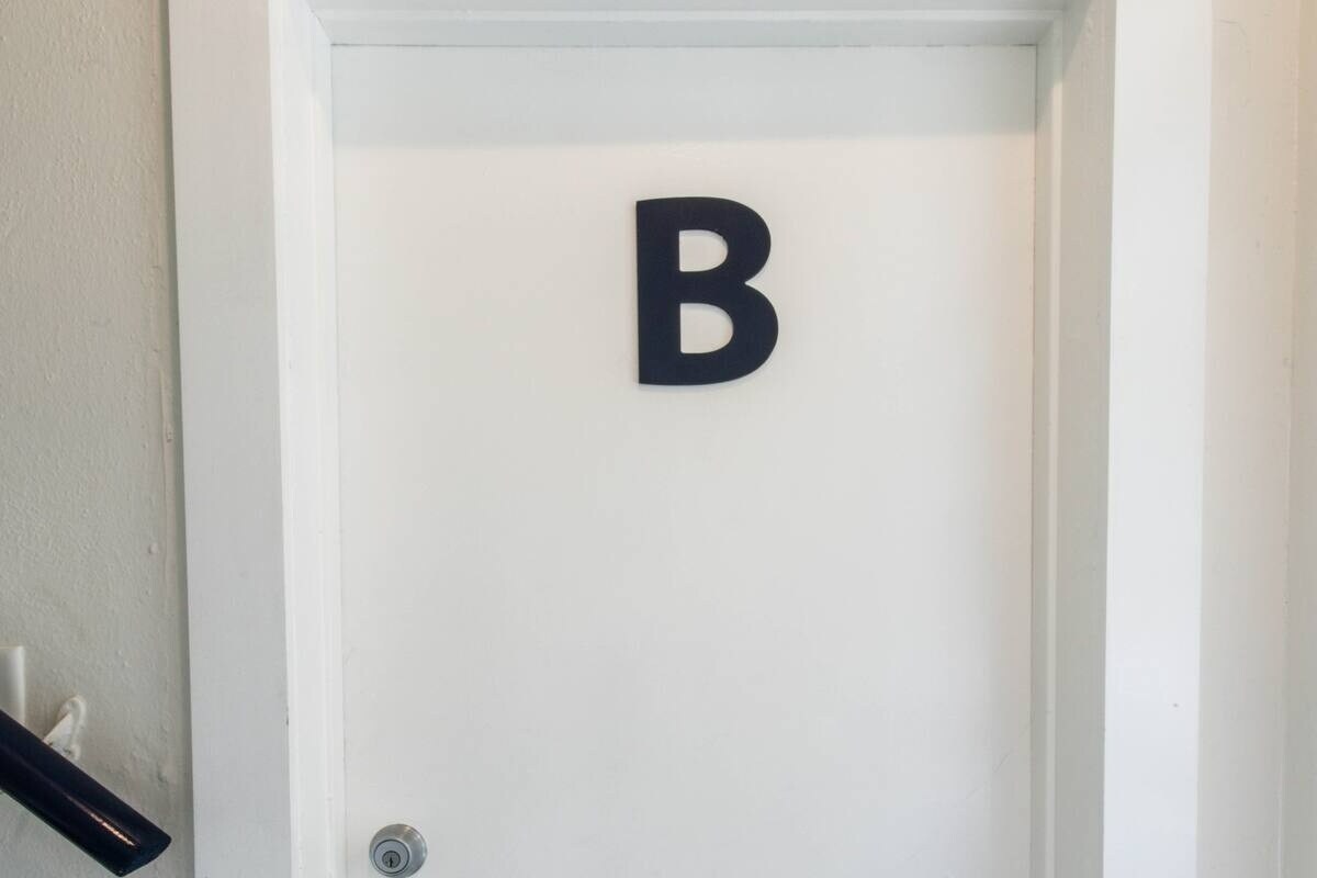 Building Photo - 1806 Washington Way