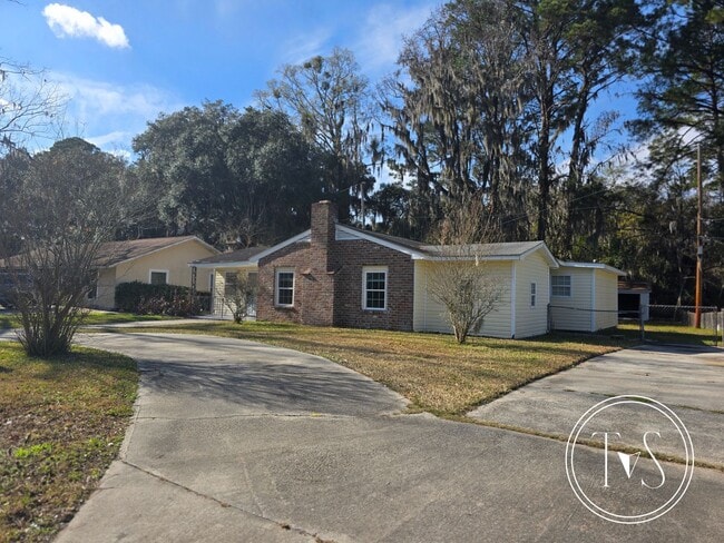 Building Photo - WINTER MOVE-IN SPECIAL: 50% OFF 1st FULL MONTH OF RENT** (**see description for details)