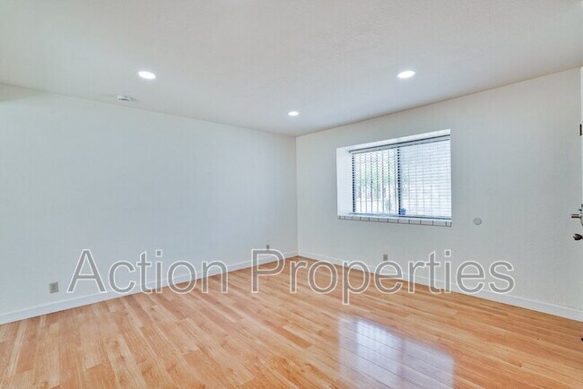 Building Photo - 4010 Shanj Ct