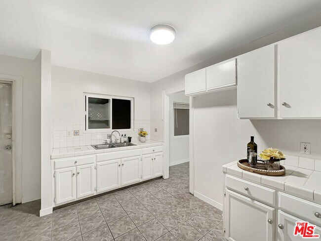 Building Photo - 2166 W 29th Pl