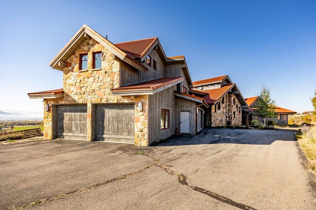 Building Photo - Magnificent Mountain Retreat in Oakley, Utah