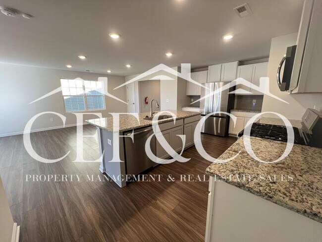 Building Photo - Spacious 5-Bedroom Home with Loft, 2-Car Garage & Neighborhood Amenities