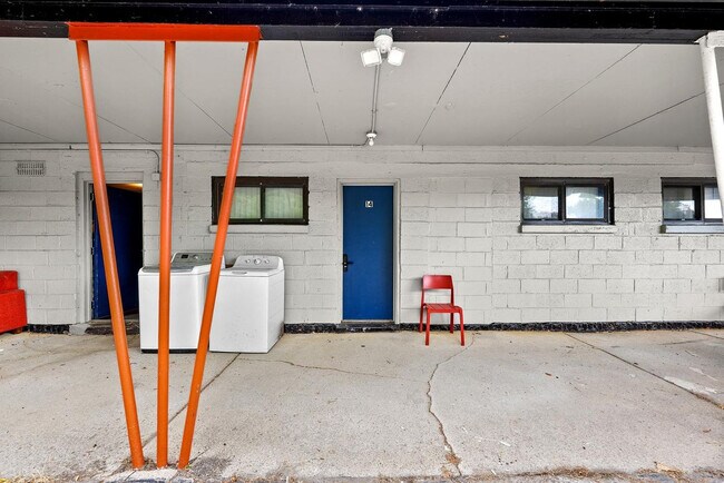 Building Photo - 18732 Dix Toledo Rd