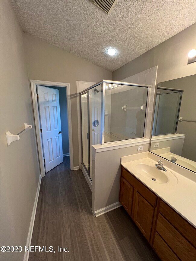 Building Photo - 8531 Longford Dr