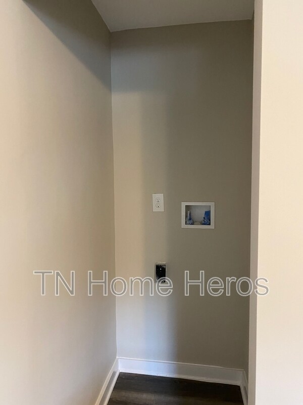 Building Photo - 2805 Ontario St