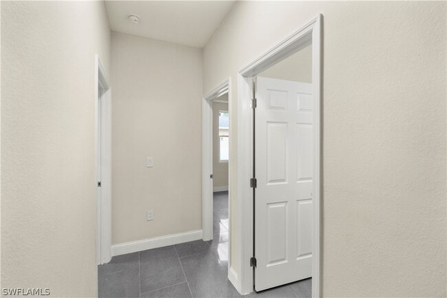 Building Photo - 1043 Albert Ave