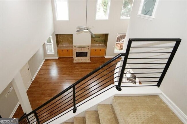 Building Photo - 1354 Brookhaven Village Cir NE