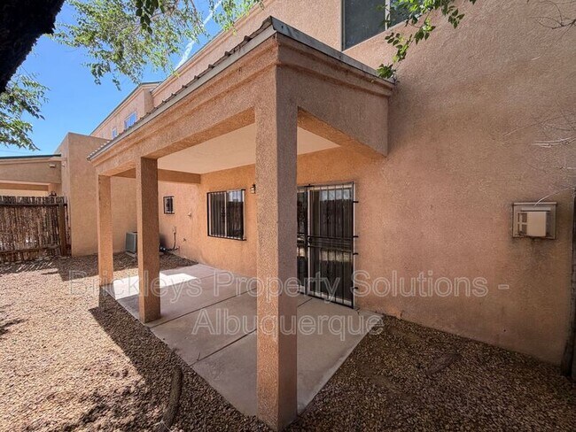 Building Photo - 605 Benicia Ln