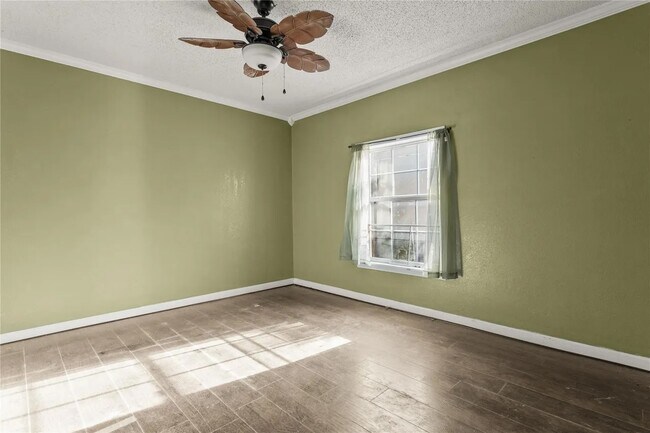 Building Photo - 1820 Live Oak Ave