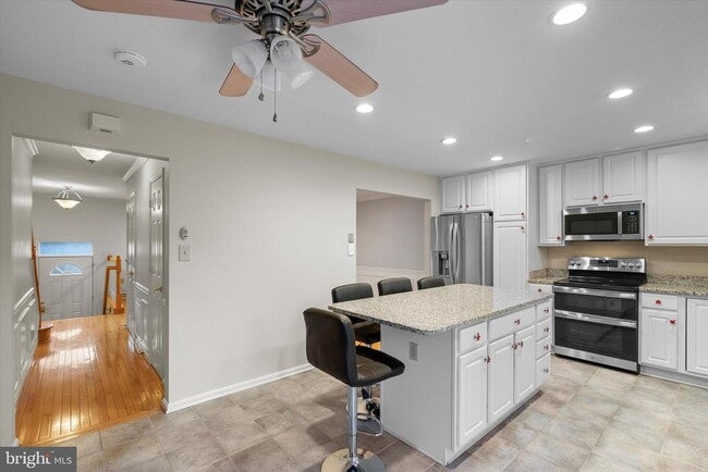 Building Photo - 2048 Pieris Ct