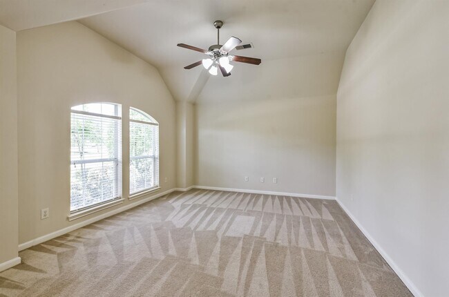 Building Photo - 15914 Cedar Shores Ln