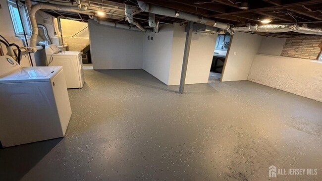 Building Photo - 463 Valmere Ave