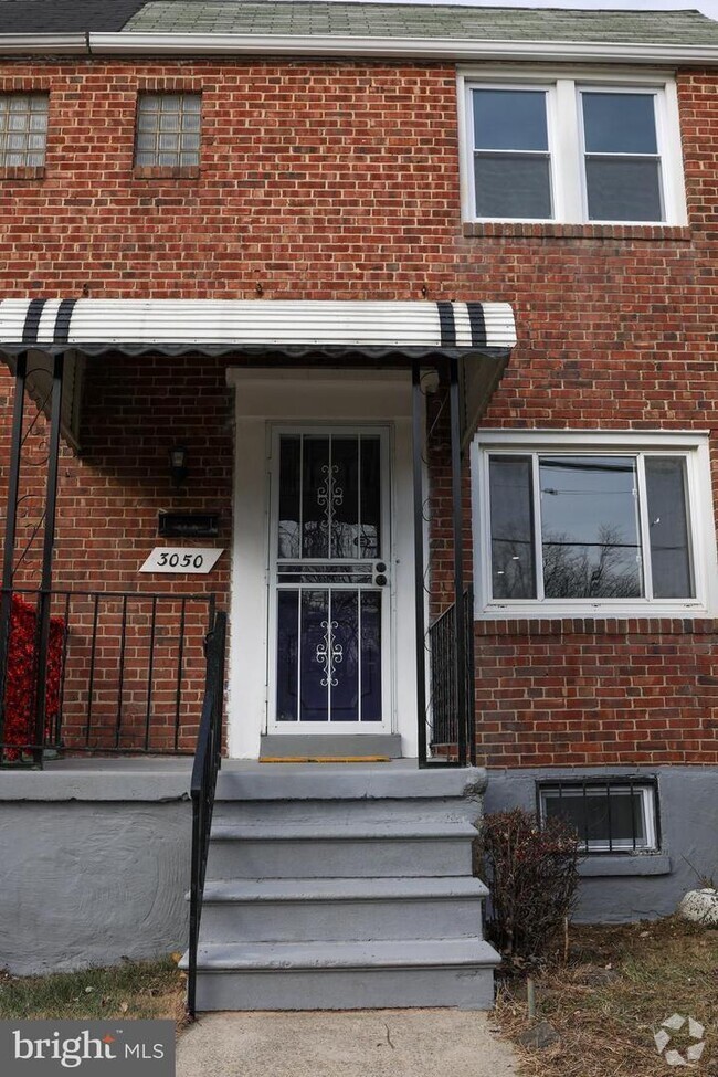 Building Photo - 3050 Grantley Ave