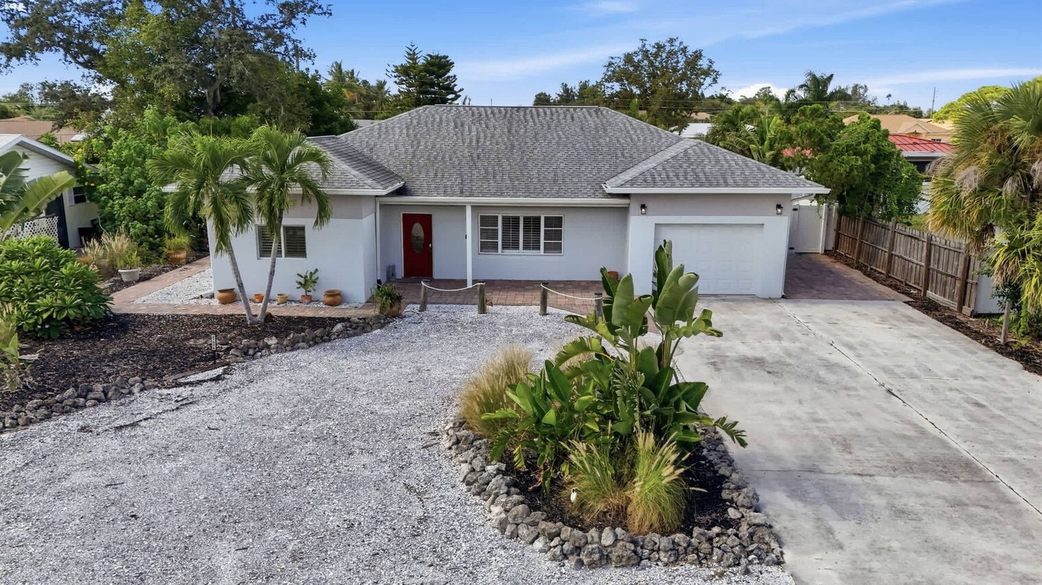 Building Photo - 27526 Los Amigos Ln