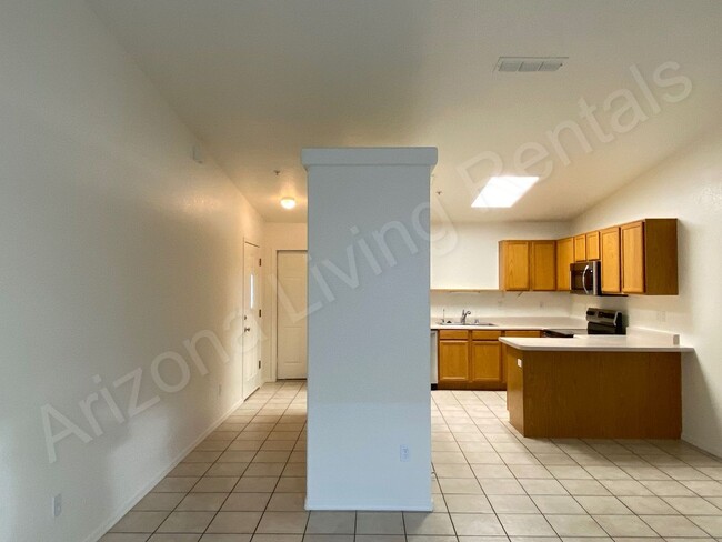 Building Photo - TRUC3490