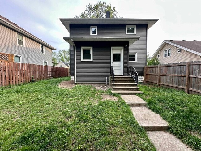 Building Photo - 1308 Leroy St