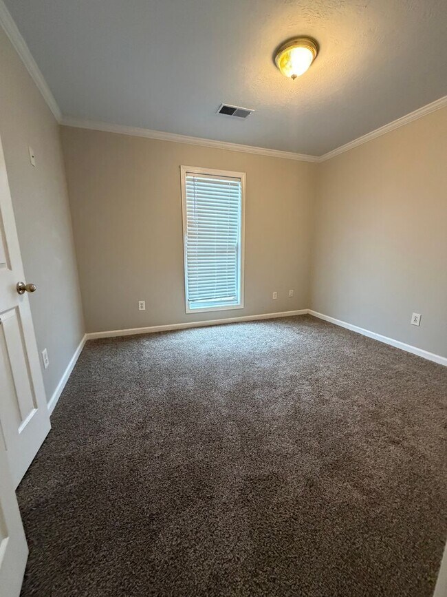 Building Photo - 24 Hulsey Cove