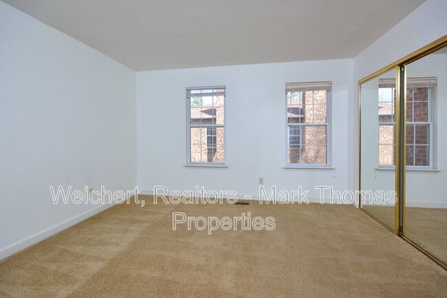 Building Photo - 425 Summerwalk Cir