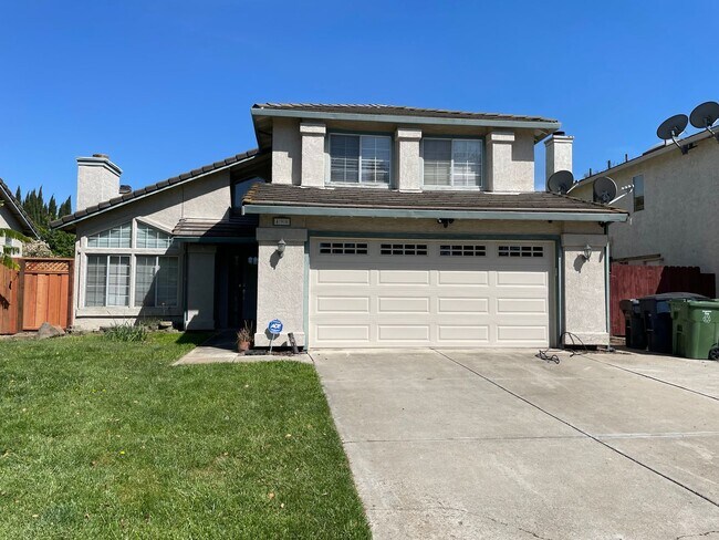 Building Photo - 490 Silvertail Pl