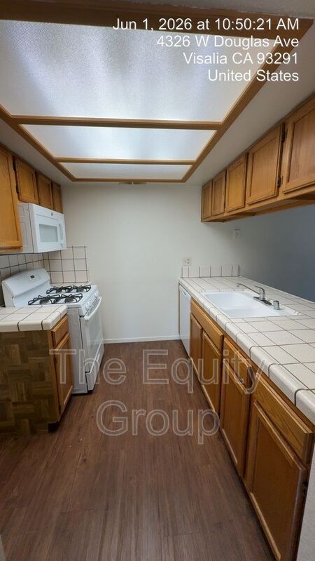 Building Photo - 4316 W Douglas Ave