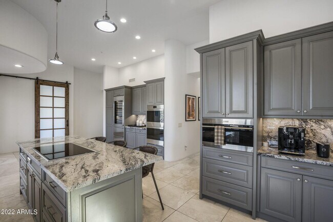 Building Photo - 10448 E Skinner Dr