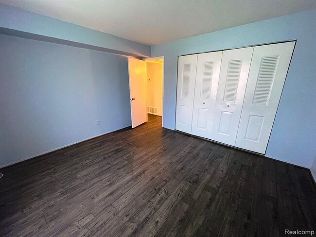 Building Photo - 902 Chestnut Hill Dr