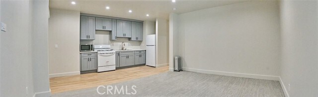 Building Photo - 373 Loftyhill Dr