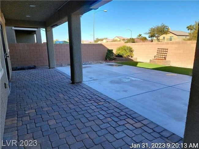 Building Photo - COMING SOON - Ready no later than Mid-March