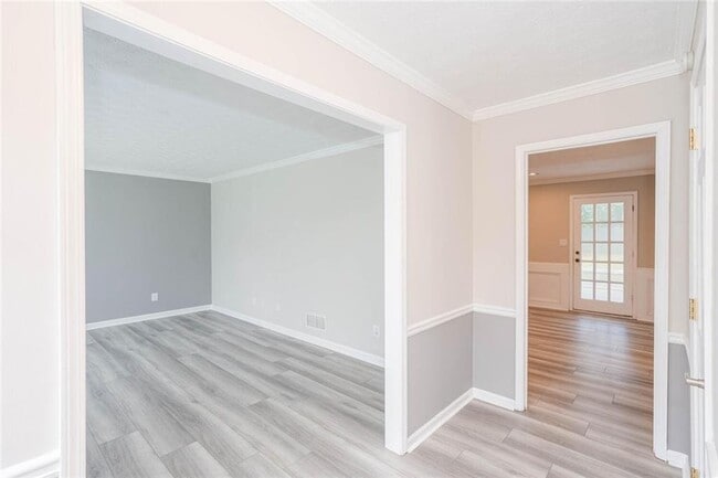 Building Photo - 3281 Mitsy Forest Way NE