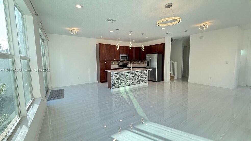Building Photo - 9614 Waterview Way