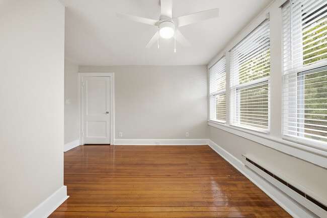 Building Photo - 609 Baldwin Ave