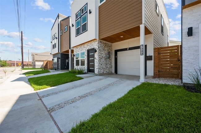 Building Photo - 7089 Tierwester St