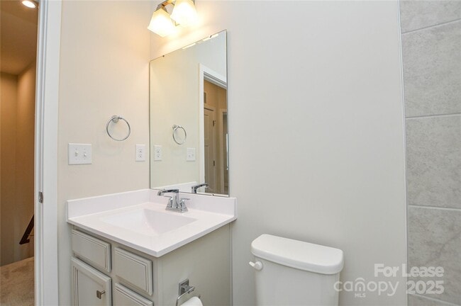 Building Photo - 9833 Oaklawn Blvd NW