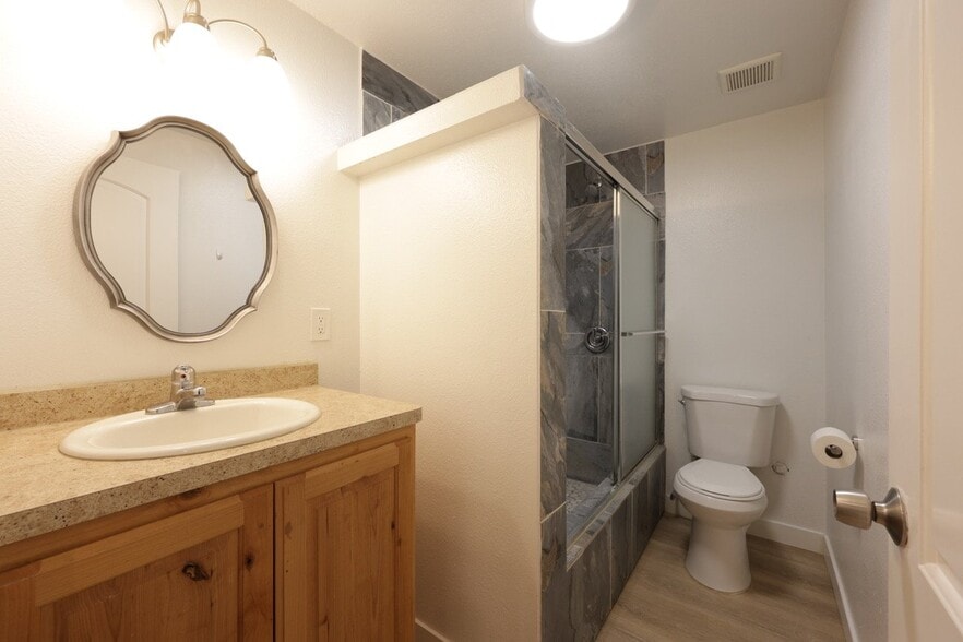 Building Photo - 534 Firestone Dr